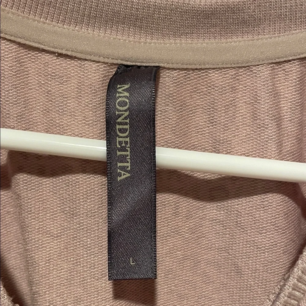 Mondetta Leopard Print Crew Neck thin sweatshirt- Black and Pink - Picture 2 of 6
